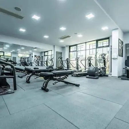 Promenada Premium Pool & Prima Linie Apartment
