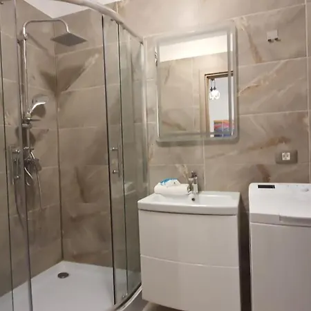 Promenada Premium Pool & Prima Linie Apartment *