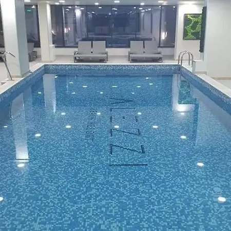 Promenada Premium Pool & Prima Linie *