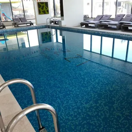 Promenada Premium Pool & Prima Linie * Navodari
